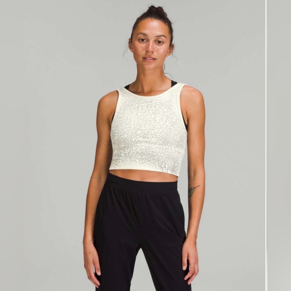 Lululemon Power Pivot Tank Top *Thread Dye
Thread Dye White Black W1DBRS